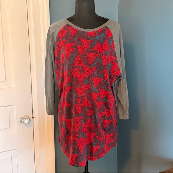 LuLaRoe Tops - ❤️ LuLaRoe Randy Baseball Tee